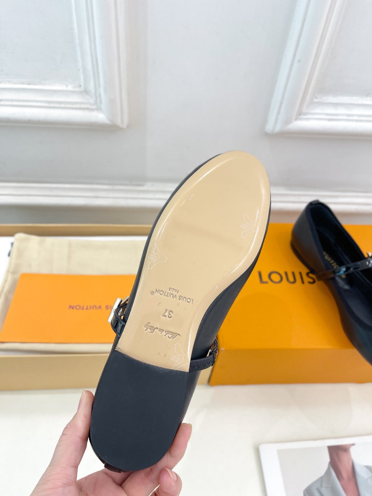 LV WOMEN ROMY FLAT BALLERINA IN BLACK METALLIC LAMBSKIN
