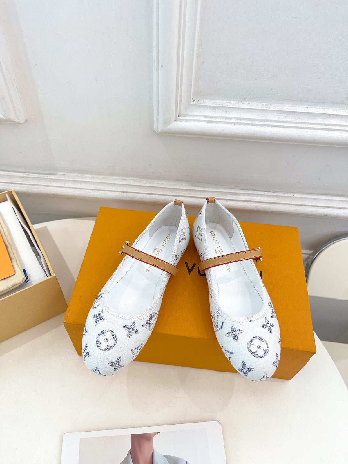 LV WOMEN ROMY FLAT BALLERINA IN WHITE MONOGRAM JACQUARD