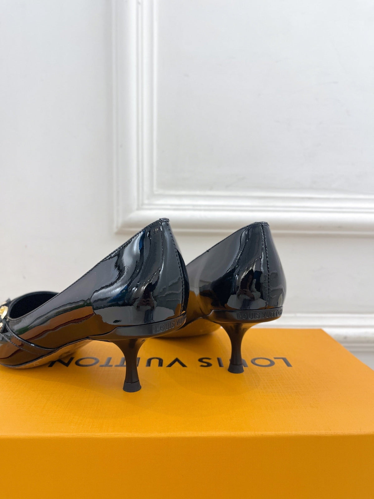 6AM HIGH PUMP 5 CM IN BLACK PATENT CALFSKIN