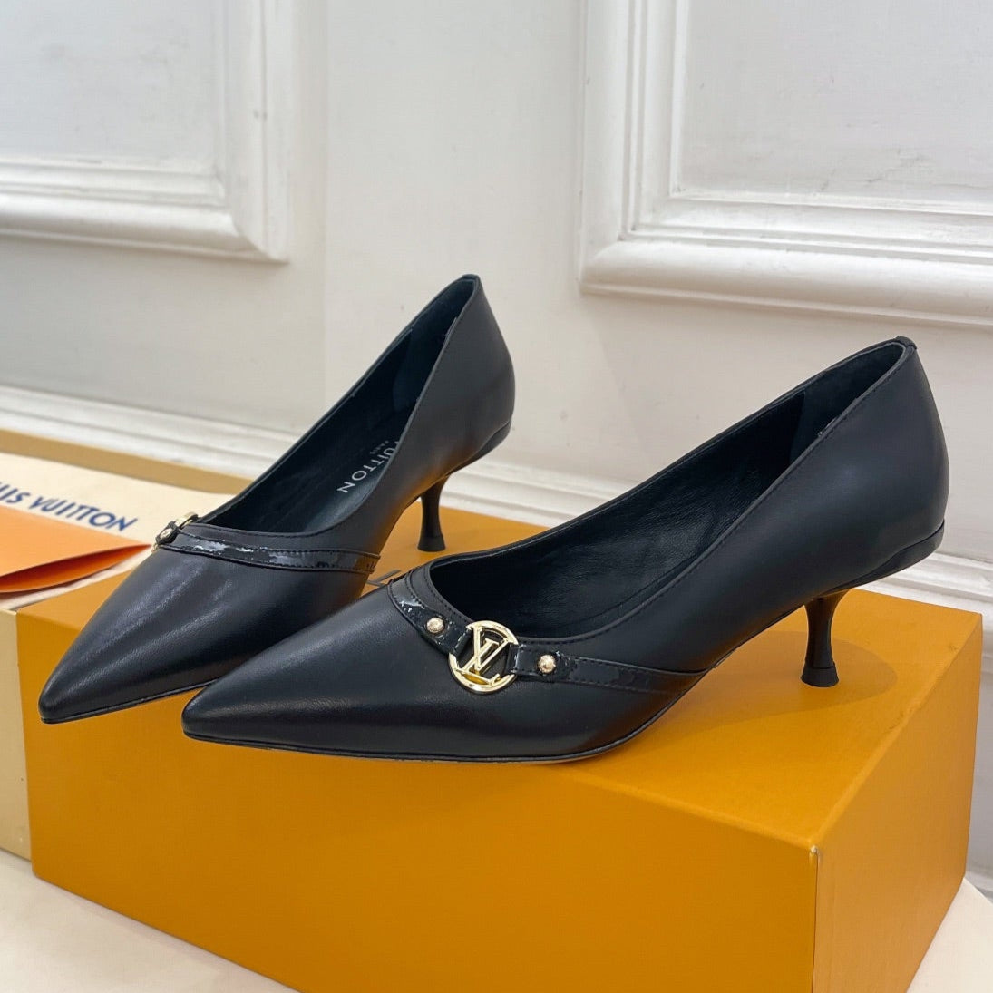 6AM HIGH PUMP 5 CM IN BLACK CALFSKIN