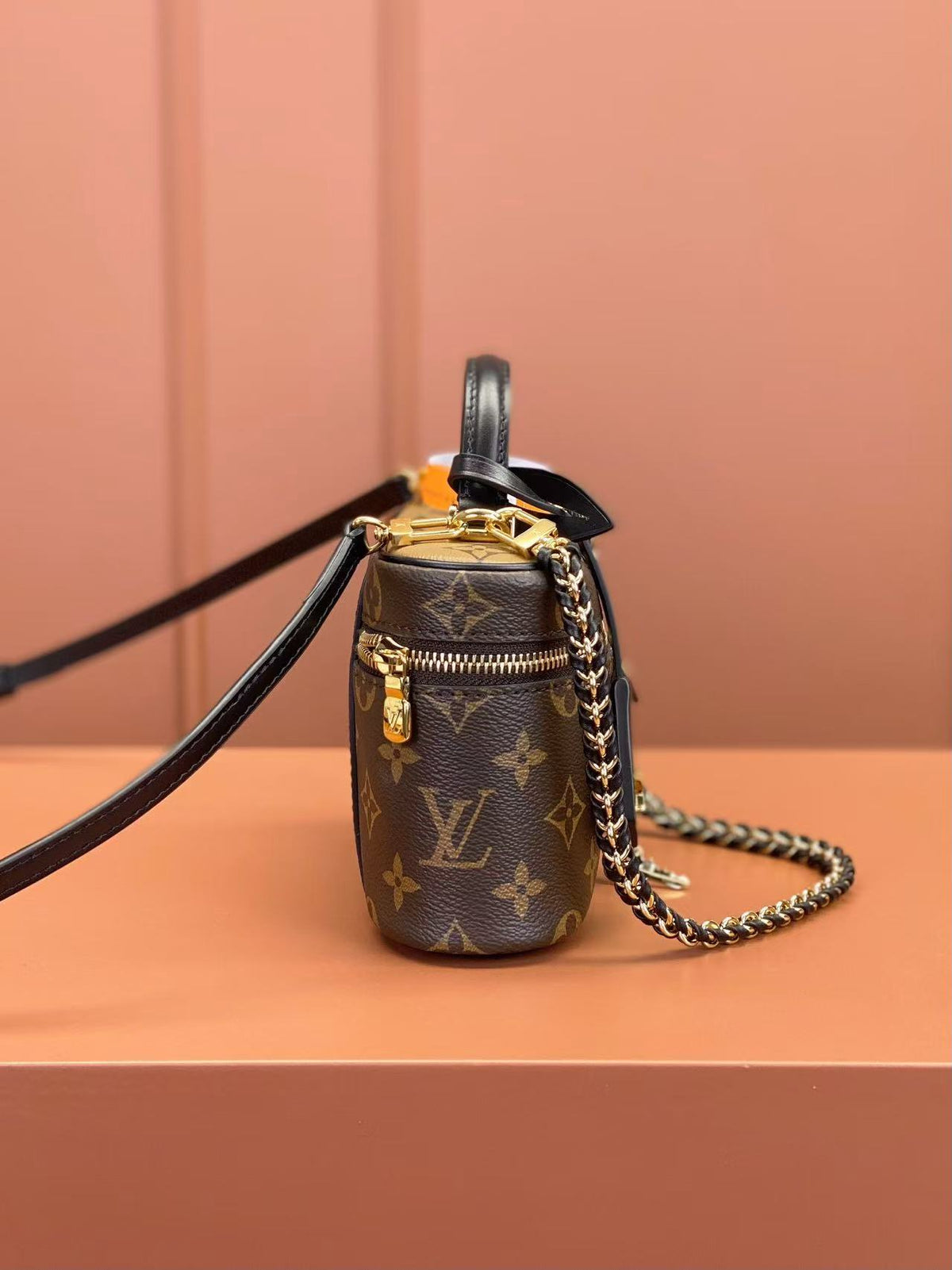 LV Vanity Chain Pouch