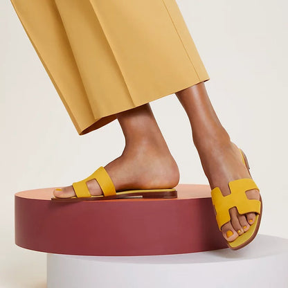 0RAN SANDAL JAUNE BOUTON