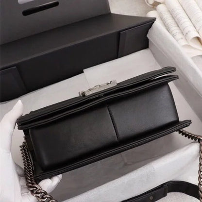 Chanel Le Boy Handbag – Chain Bag Black