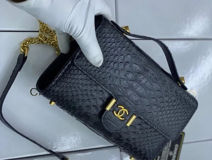Chanel Ladies Purse – Black