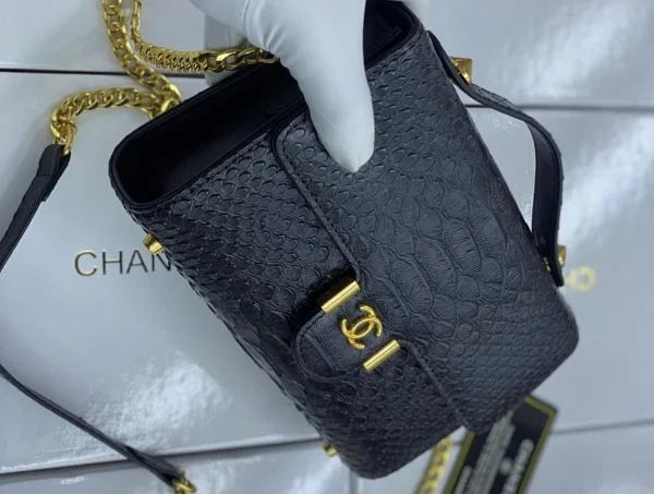 Chanel Ladies Purse – Black